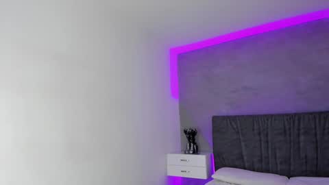 Carolina   online show from December 2024 07:26:02 PM