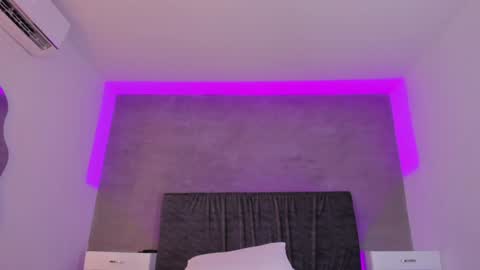 Carolina   online show from February 2025 03:49:01 PM