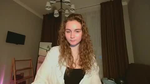 Mellikyy online show from November 2025 05:12:02 PM