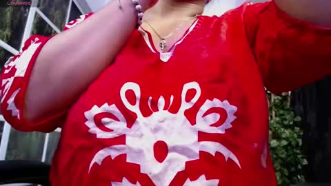 Alisha online show from November 2025 10:15:02 AM