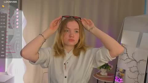 Emily online show from May 2026 06:09:02 AM