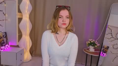 Emily online show from May 2026 06:21:02 AM