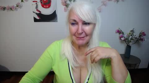 KamaliaSim online show from November 2025 07:28:01 PM