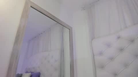 Snapshot of kamila_arias chatting on September 2025 12:21:02 PM online show from September 2025 12:21:02 PM