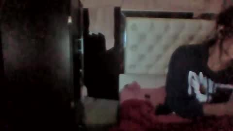 Snapshot of kamilathopsom chatting on January 2025 12:59:02 PM CAMILA SANTAMARIA online show from January 2025 12:59:02 PM