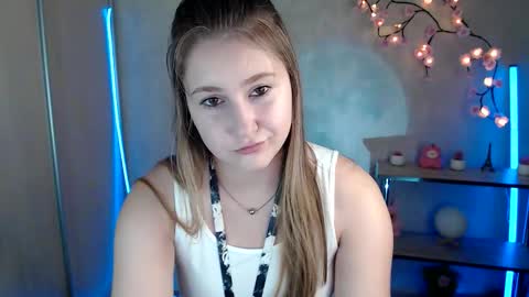 Snapshot of kamilla_love_ chatting on June 2026 12:11:01 PM kamilla_love_ online show from June 2026 12:11:01 PM