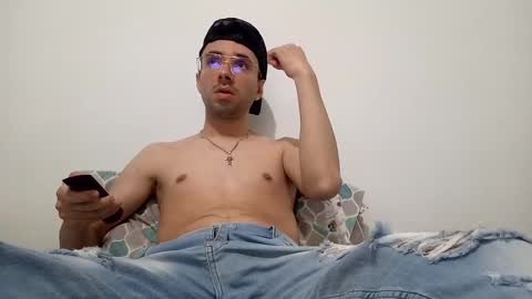 Snapshot of kamilo18655187 chatting on January 2025 02:54:02 AM kamilo24 online show from January 2025 02:54:02 AM