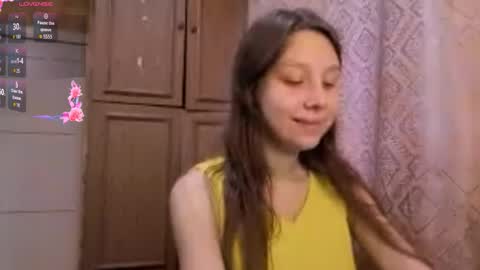 Mari  Simmons online show from November 2025 08:47:01 AM