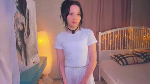 Emily online show from November 2025 08:10:01 PM