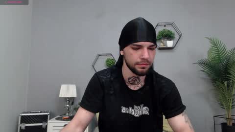 Snapshot of kanehunter chatting on April 2026 06:05:02 AM Kane online show from April 2026 06:05:02 AM
