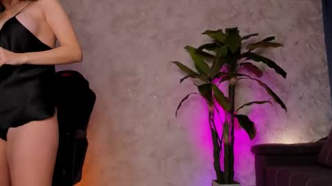 Emma online show from February 2025 02:11:02 AM