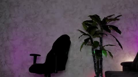 Emma online show from March 2026 04:18:02 AM