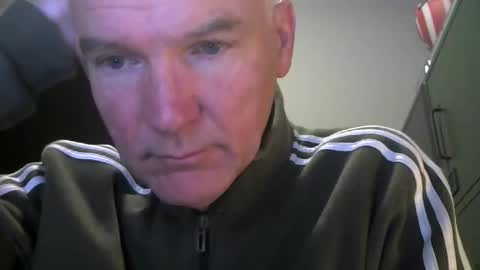 Robbie online show from November 2025 05:45:02 AM