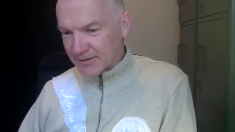 Robbie online show from April 2026 05:02:02 AM