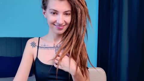 Kara online show from October 2025 08:33:02 PM