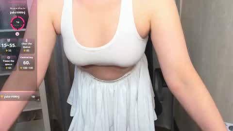Snapshot of karen_villis chatting on June 2026 10:57:02 AM Karen online show from June 2026 10:57:02 AM