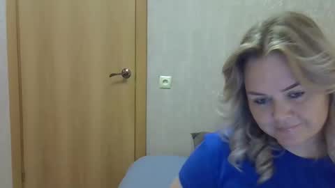 karennelsonx online show from September 2025 12:28:01 PM