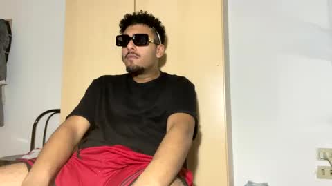 Snapshot of karim03larbi chatting on January 2025 08:00:01 PM karim03larbi online show from January 2025 08:00:01 PM