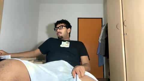 Snapshot of karim03larbi chatting on March 2025 07:43:02 PM karim03larbi online show from March 2025 07:43:02 PM