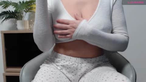 Snapshot of karin_lover chatting on February 2025 08:33:02 PM You can call me K online show from February 2025 08:33:02 PM