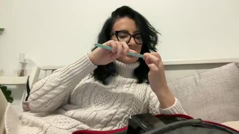 Karina online show from February 2025 04:24:02 PM