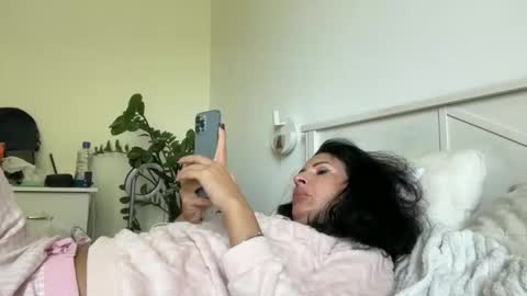 Karina online show from October 2025 09:41:02 AM