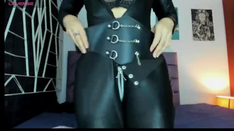 Snapshot of karinna__raven chatting on May 2026 02:09:02 AM KARINNA RAVEN online show from May 2026 02:09:02 AM