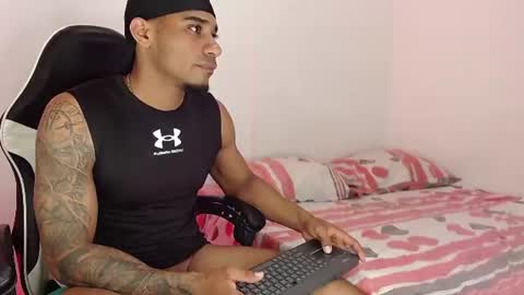 Snapshot of karl_jensennxx chatting on July 2026 03:14:01 AM karl_jensennxx online show from July 2026 03:14:01 AM