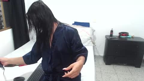 Miss Karla online show from October 2025 12:54:01 AM