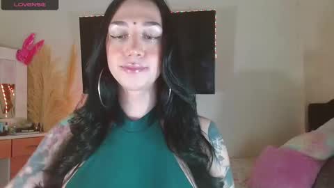 Snapshot of karla_zambrano chatting on January 2025 12:20:01 AM karla online show from January 2025 12:20:01 AM