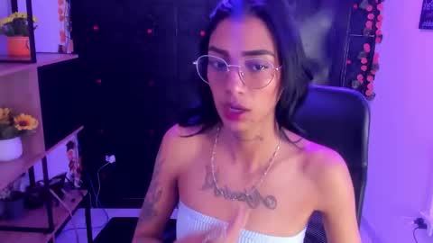 karlaslutskinny__ online show from February 2026 09:24:02 PM