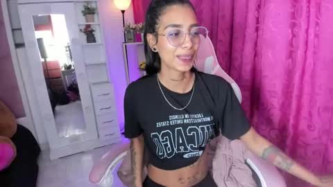 karlaslutskinny__ online show from April 2026 07:58:02 PM