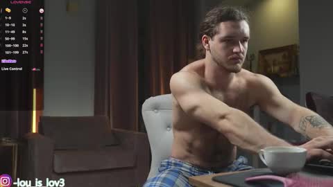 Karlos and Louis online show from October 2025 04:14:01 AM