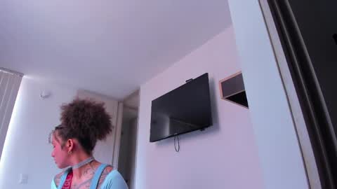 Karlye online show from May 2026 06:09:01 PM