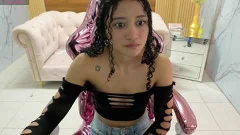 Snapshot of karol1_s chatting on June 2026 03:01:01 AM karol1_s online show from June 2026 03:01:01 AM