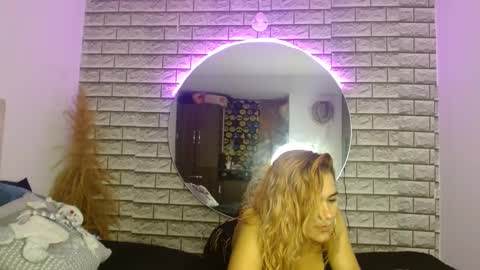 Karol labichota online show from December 2024 03:09:01 AM