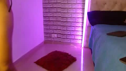 Karol labichota online show from January 2025 02:35:01 AM