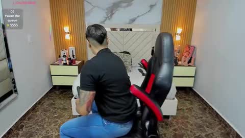 Karol and Luna online show from October 2025 07:37:02 PM