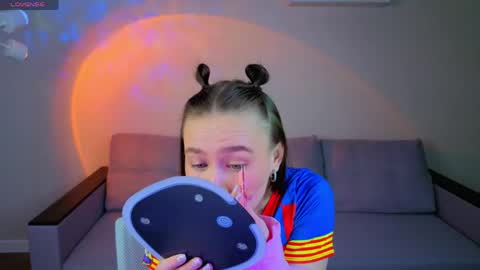 Karolina online show from April 2026 01:42:02 AM