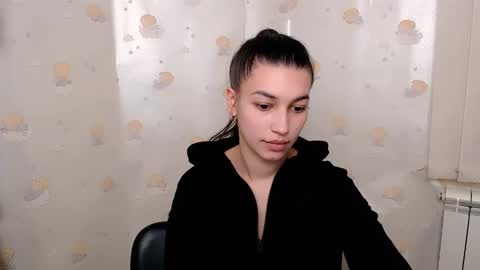 Karolina online show from February 2025 10:00:01 AM