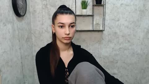Karolina online show from February 2025 09:58:01 AM