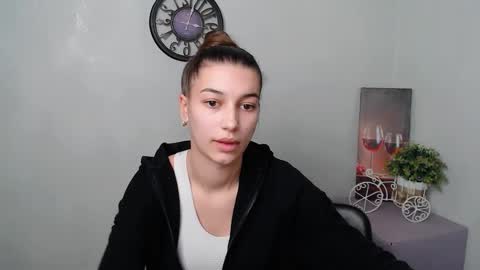 Karolina online show from February 2025 01:06:01 PM