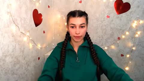 Karolina online show from February 2025 07:00:01 AM