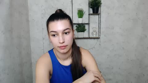 Karolina online show from March 2025 10:02:01 AM