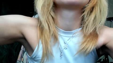 karoline121 online show from February 2026 09:11:01 PM