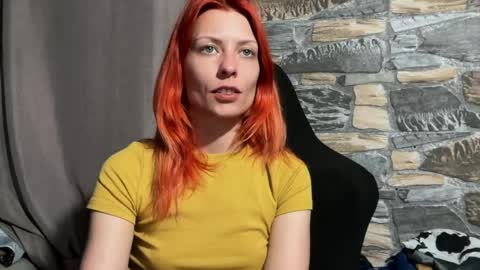 karoline121 online show from April 2026 07:15:01 PM