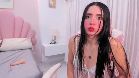 Snapshot of karoline_spec chatting on January 2026 12:10:01 PM Karolina online show from January 2026 12:10:01 PM