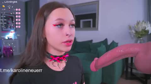 Snapshot of karolineneuer chatting on September 2025 04:11:01 PM karolineneuer online show from September 2025 04:11:01 PM