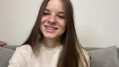 Lia online show from June 2026 04:07:01 PM