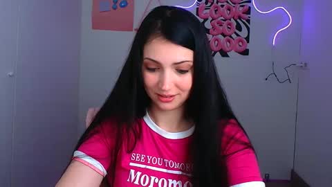 Snapshot of karyna_joy chatting on May 2026 06:08:01 AM Karyna online show from May 2026 06:08:01 AM